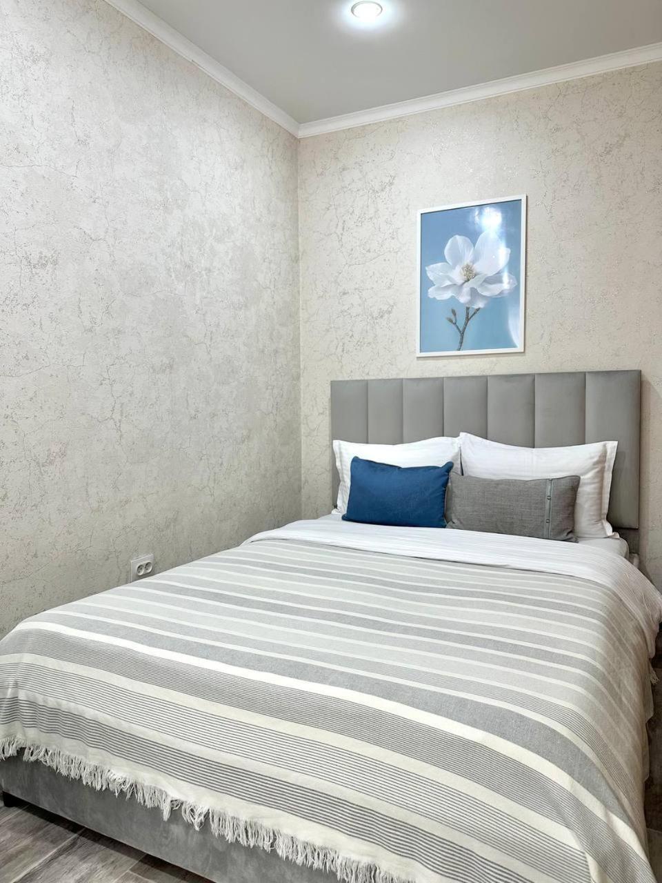 Seven City Apartments Semey Exterior foto